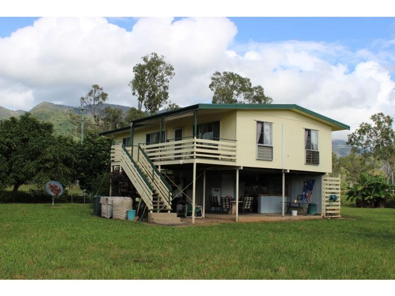 100 Five Mile Creek Road, Cardwell QLD 4849