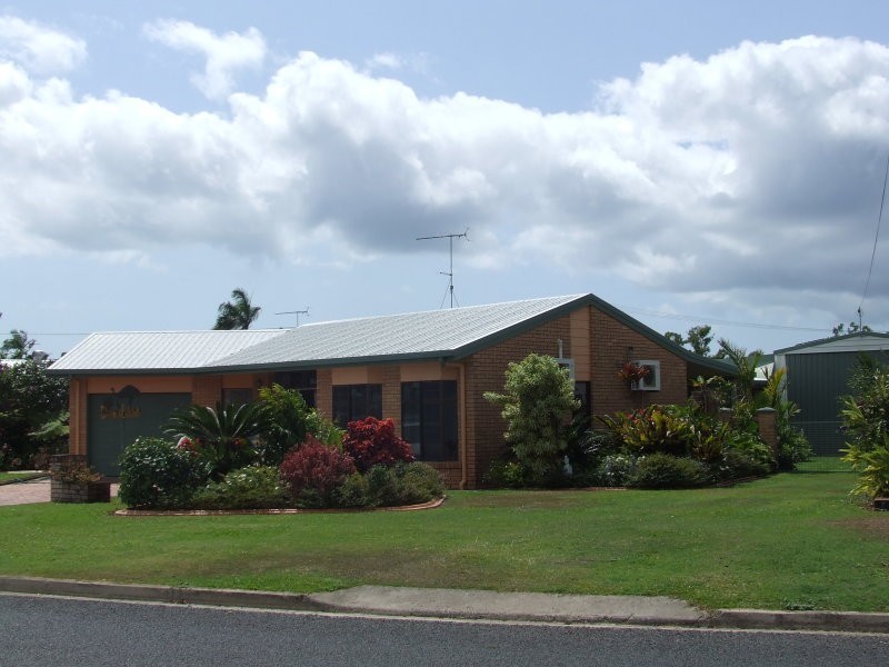 12 White Street, Cardwell QLD 4849