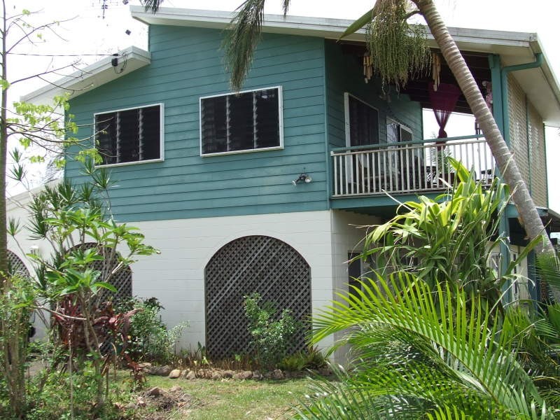 42 Gregory Street, Cardwell QLD 4849