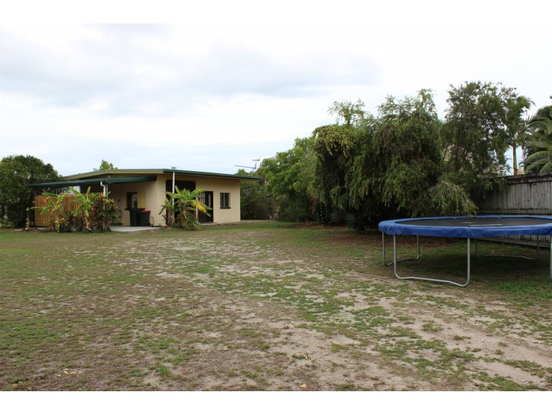 3 Teitzel Close, Cardwell QLD 4849