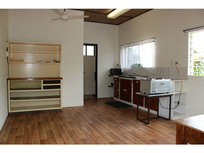 3 Teitzel Close, Cardwell QLD 4849