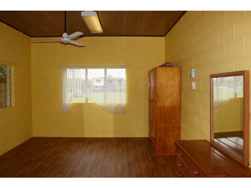 3 Teitzel Close, Cardwell QLD 4849