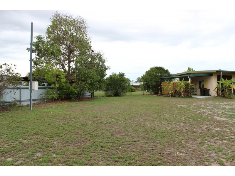 3 Teitzel Close, Cardwell QLD 4849