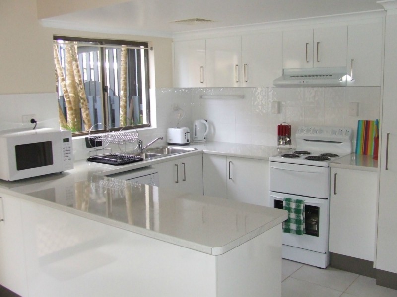 2/160 Victoria Street, Cardwell QLD 4849