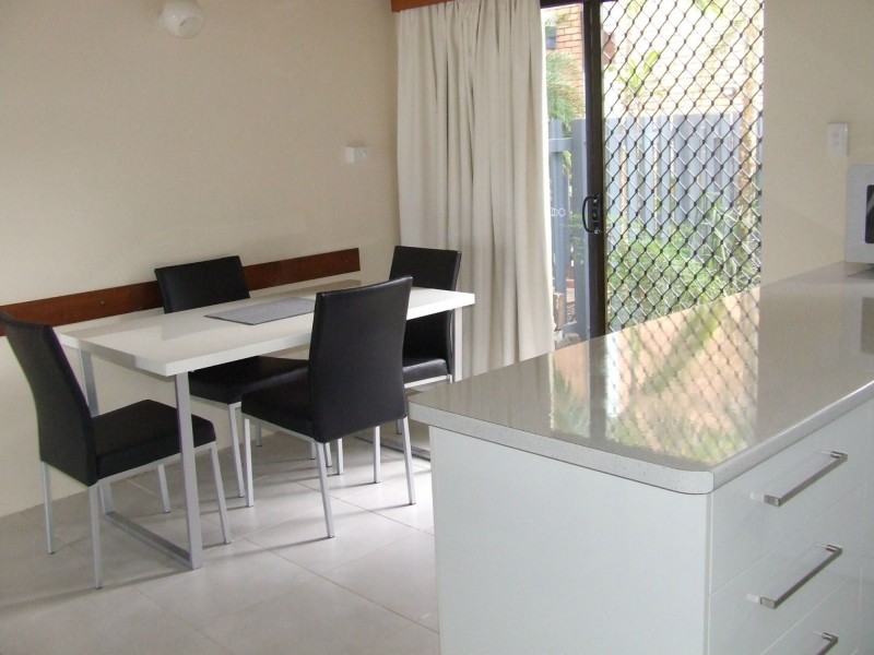 2/160 Victoria Street, Cardwell QLD 4849