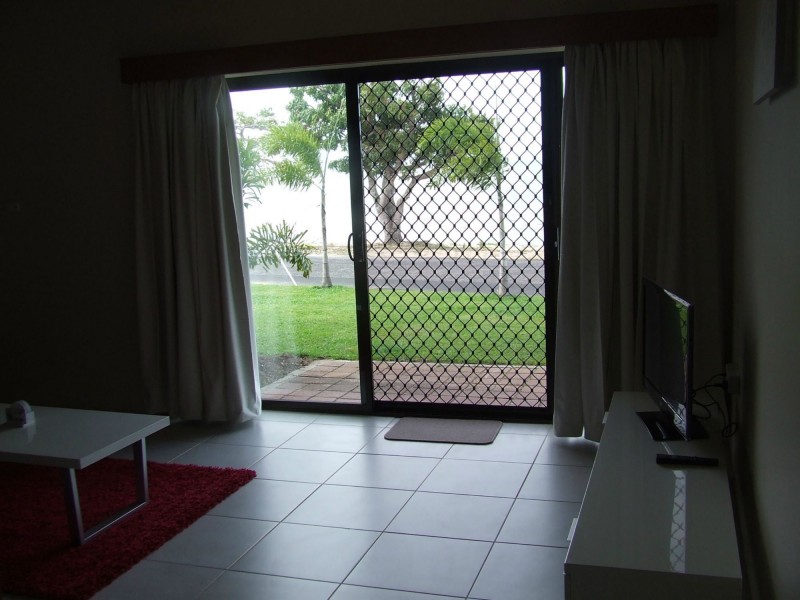 2/160 Victoria Street, Cardwell QLD 4849