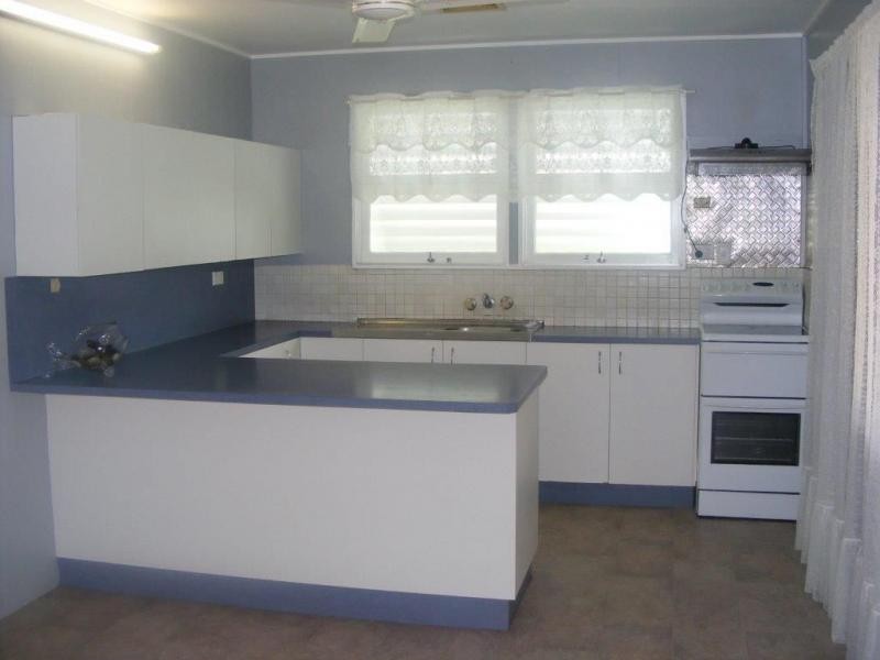 8 Landsdown Street, Cardwell QLD 4849