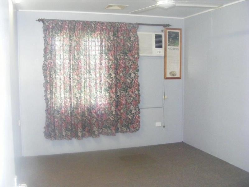 8 Landsdown Street, Cardwell QLD 4849