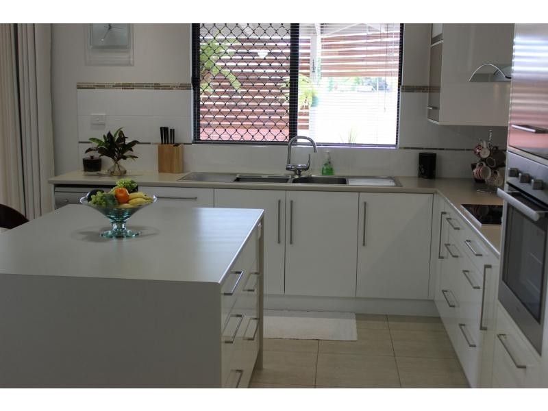 9 Albert Street, Cardwell QLD 4849