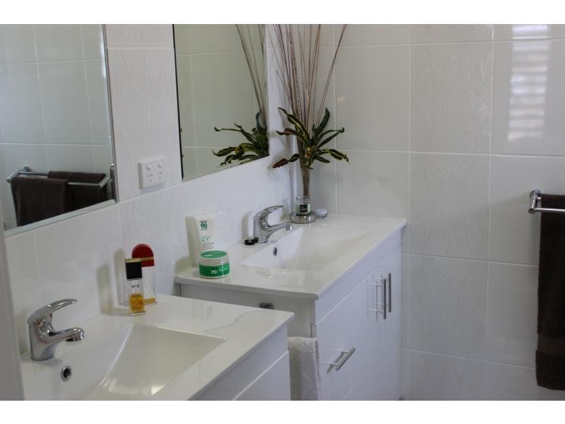 9 Albert Street, Cardwell QLD 4849