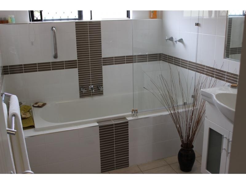 9 Albert Street, Cardwell QLD 4849