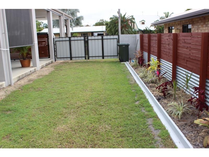 9 Albert Street, Cardwell QLD 4849