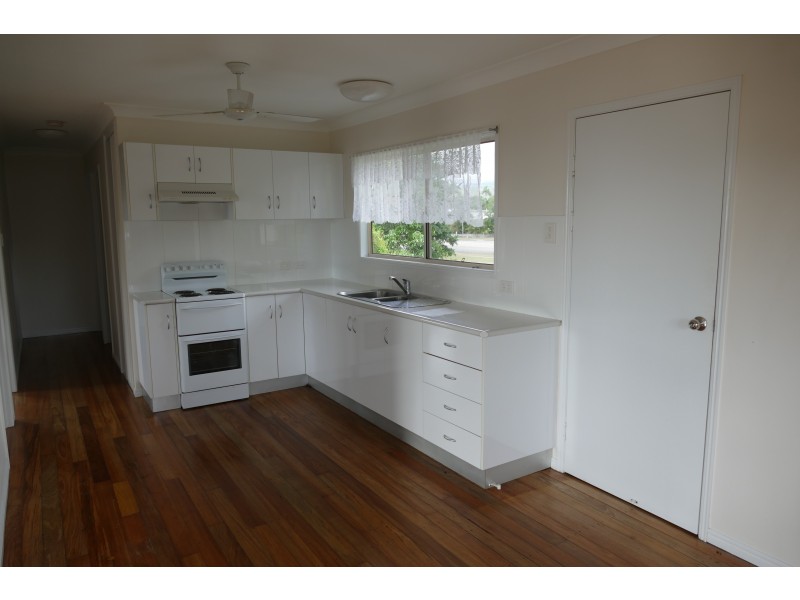 180 Victoria Street, Cardwell QLD 4849