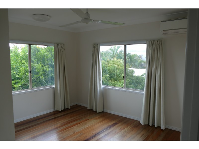 180 Victoria Street, Cardwell QLD 4849