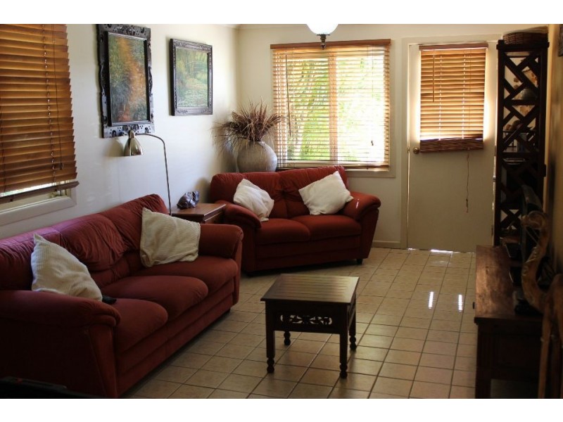 207 Victoria Street, Cardwell QLD 4849