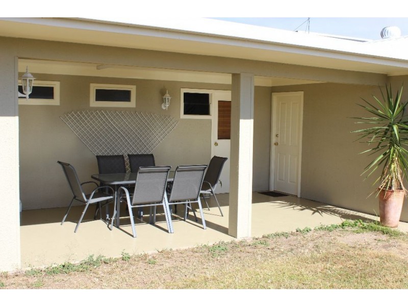 207 Victoria Street, Cardwell QLD 4849