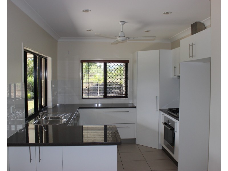 7 Edmondson Close, Cardwell QLD 4849