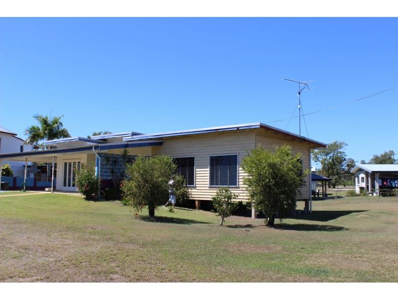1 Dalrymple Street, Cardwell QLD 4849