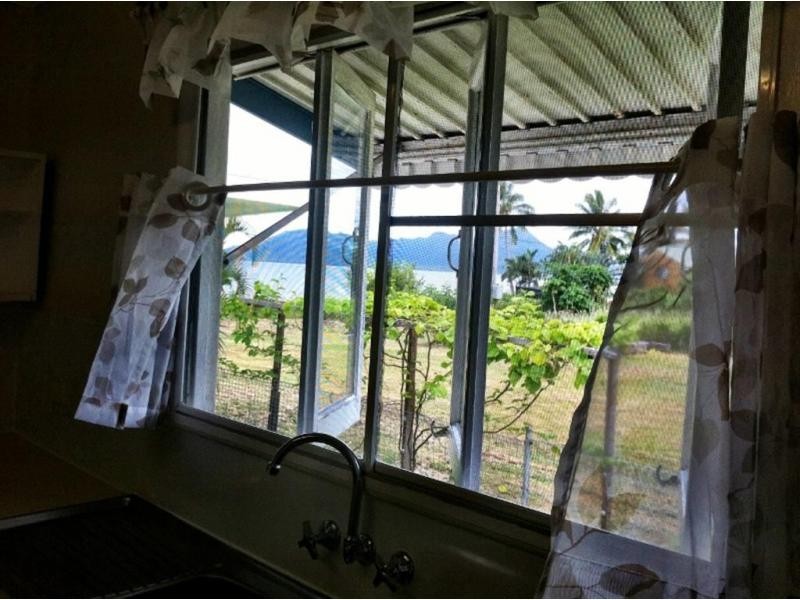 8 Eden Street, Cardwell QLD 4849