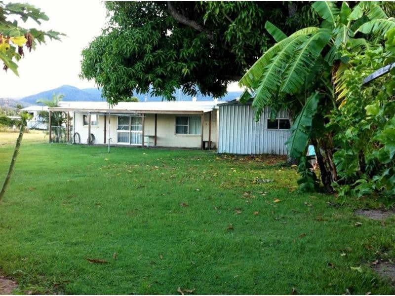 8 Eden Street, Cardwell QLD 4849