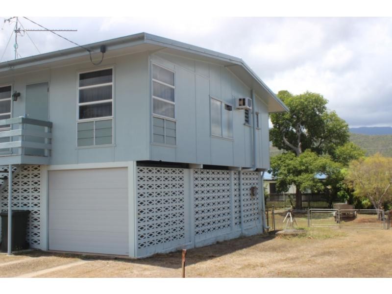 21 Jamieson Street, Cardwell QLD 4849