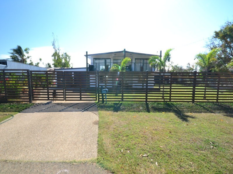 14 Leefe Street, Cardwell QLD 4849