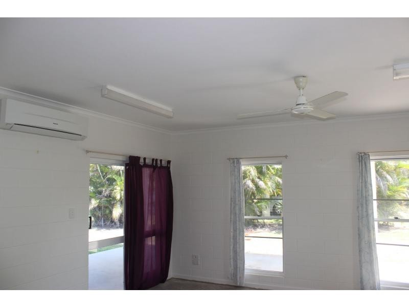 10 White Street, Cardwell QLD 4849