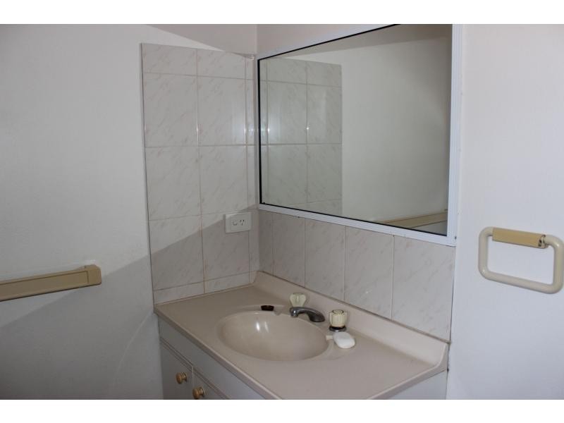 10 White Street, Cardwell QLD 4849