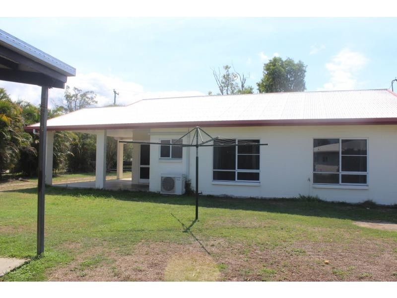 10 White Street, Cardwell QLD 4849