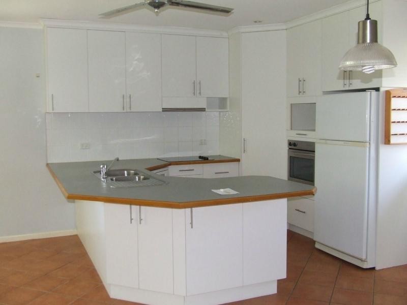 15 Liverpool Street, Cardwell QLD 4849