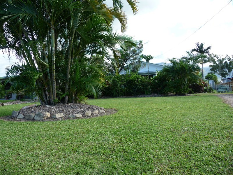 77 Roma Street, Cardwell QLD 4849