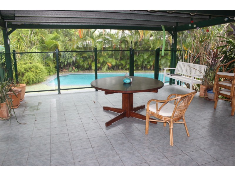 4 Albert Street, Cardwell QLD 4849