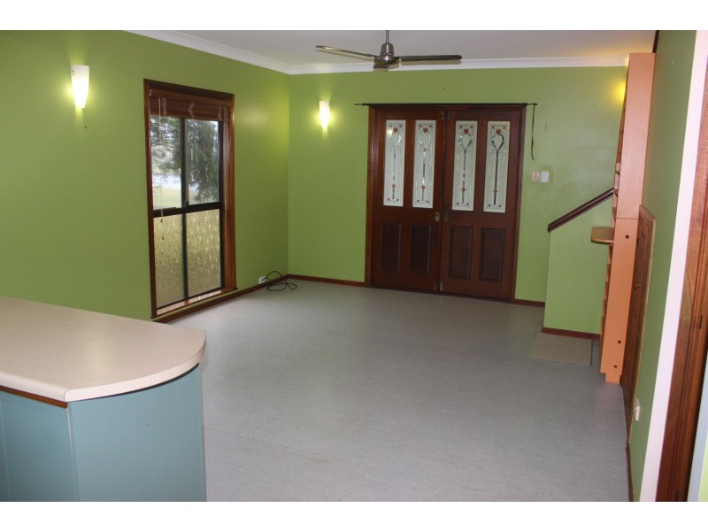 4 Albert Street, Cardwell QLD 4849