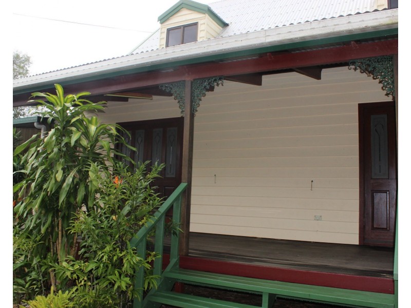 4 Albert Street, Cardwell QLD 4849