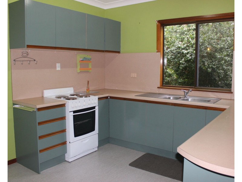 4 Albert Street, Cardwell QLD 4849