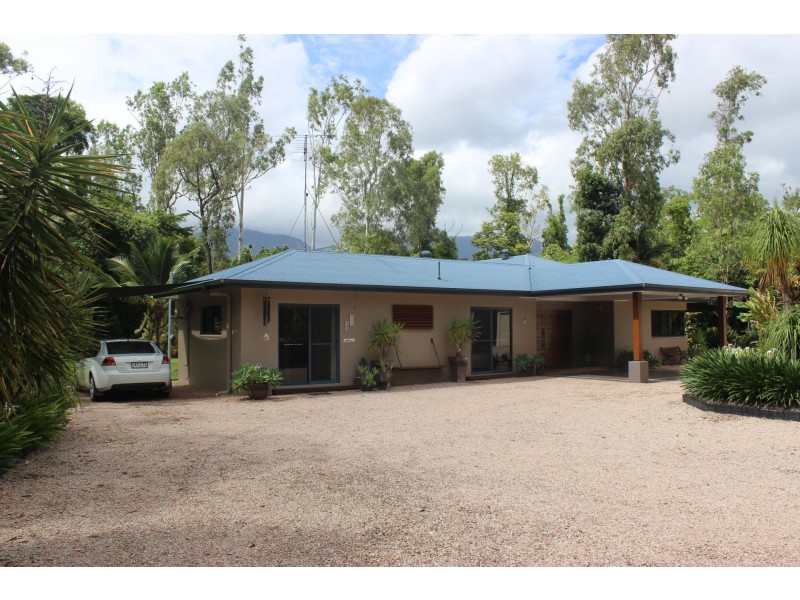 21 Curtis Road, Cardwell QLD 4849