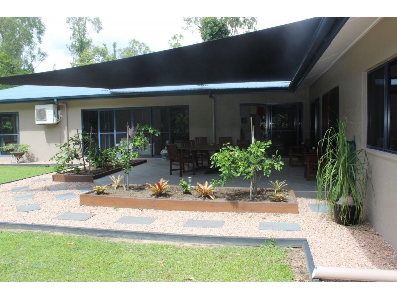 21 Curtis Road, Cardwell QLD 4849