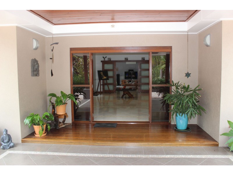 21 Curtis Road, Cardwell QLD 4849