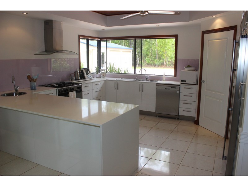 21 Curtis Road, Cardwell QLD 4849