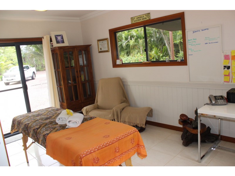 21 Curtis Road, Cardwell QLD 4849