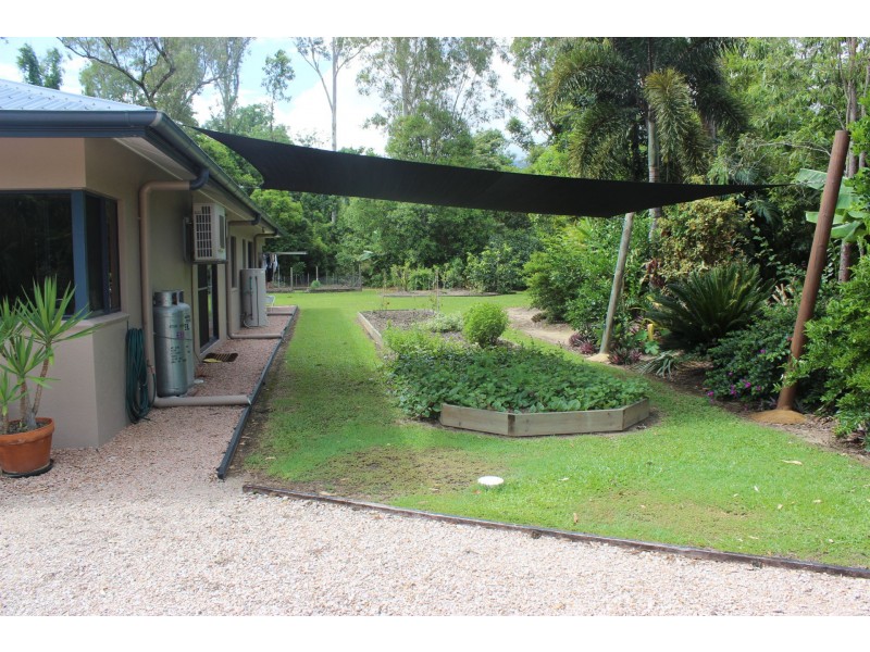 21 Curtis Road, Cardwell QLD 4849