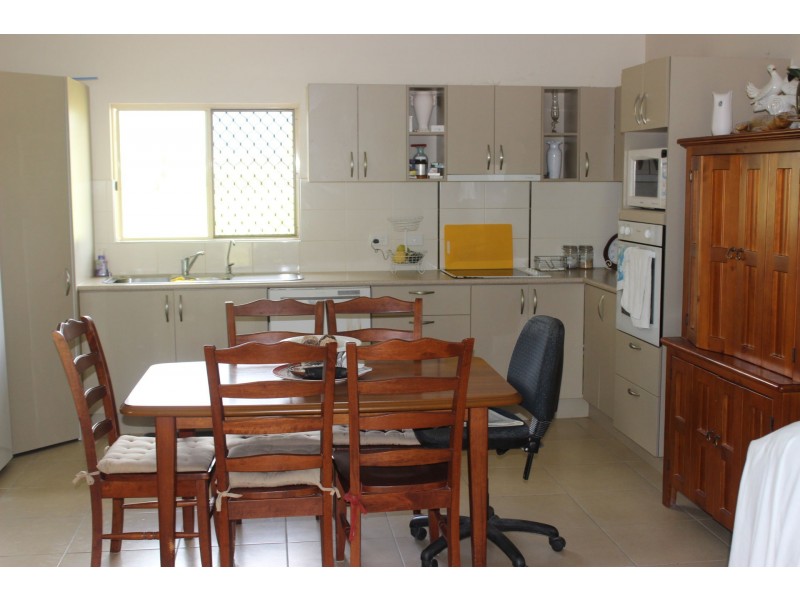 703 Ellerbeck Road, Cardwell QLD 4849