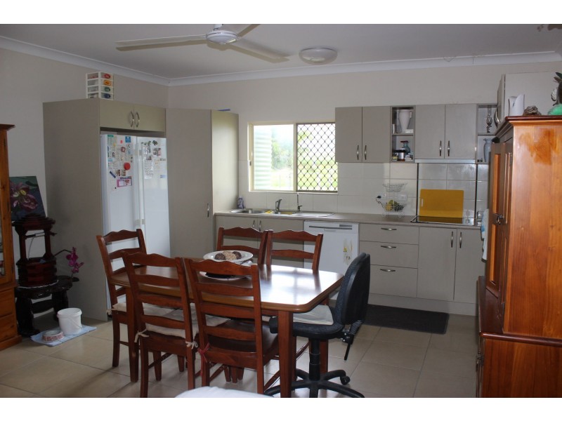 703 Ellerbeck Road, Cardwell QLD 4849