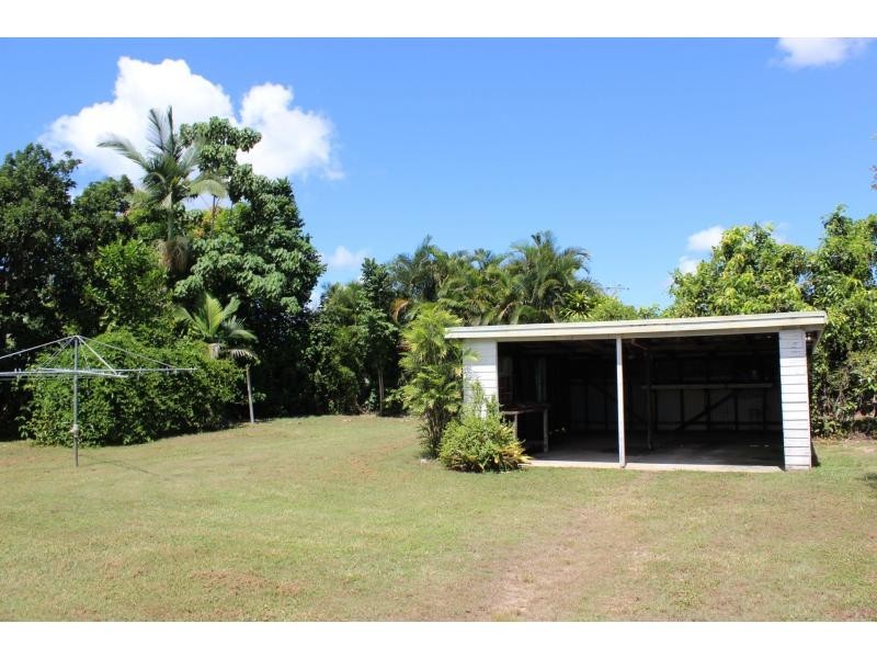 15 Landsdown Street, Cardwell QLD 4849