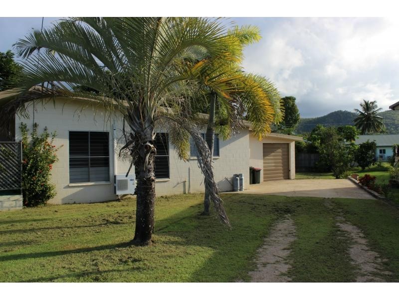 9 Jamieson Street, Cardwell QLD 4849