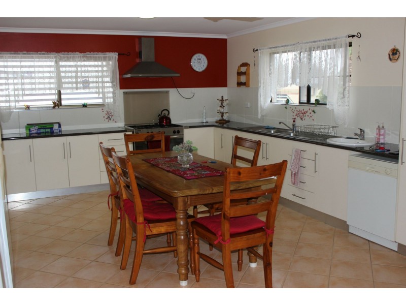 18 Landsdown Street, Cardwell QLD 4849