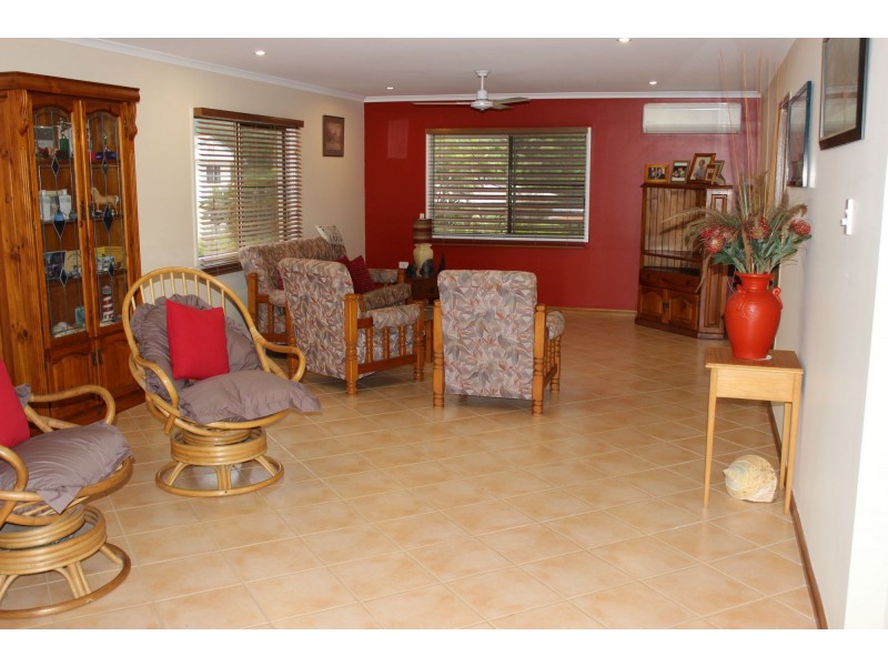 18 Landsdown Street, Cardwell QLD 4849