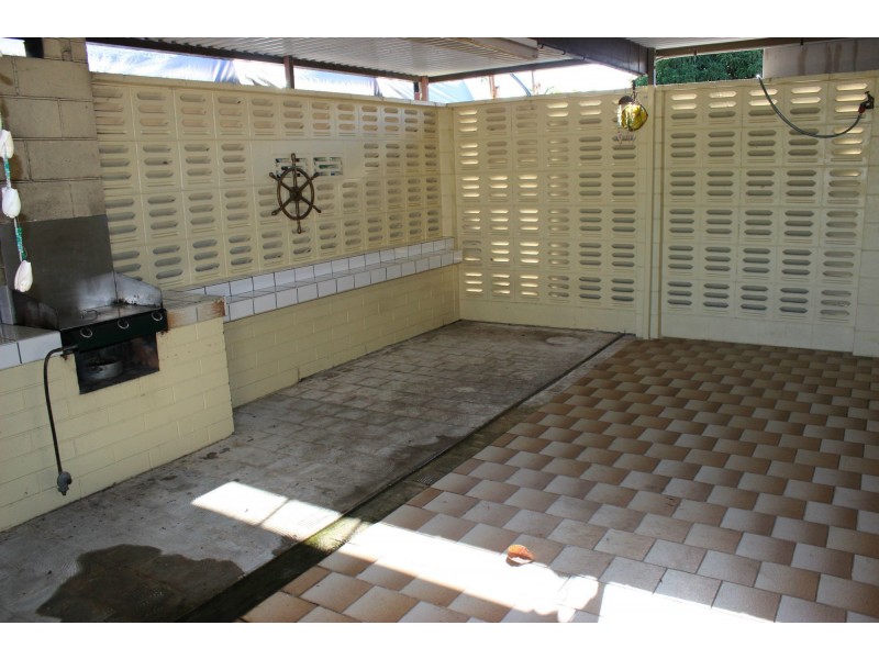 18 Landsdown Street, Cardwell QLD 4849