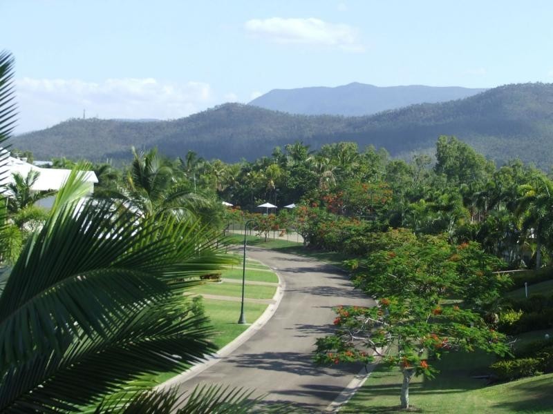 13/10-14 Poinciana Boulevard, Cardwell QLD 4849