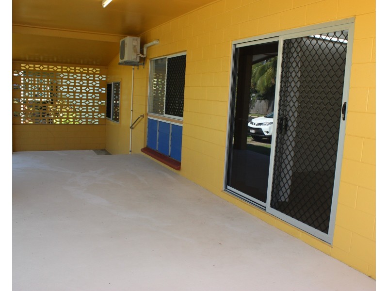 1/10 Raleigh Street, Cardwell QLD 4849